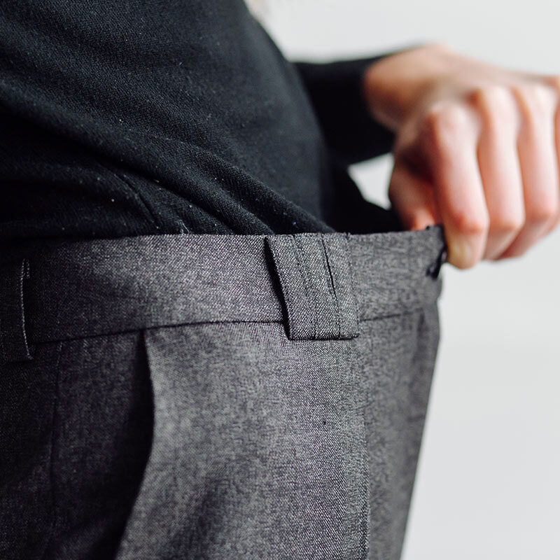 stringere paio pantaloni